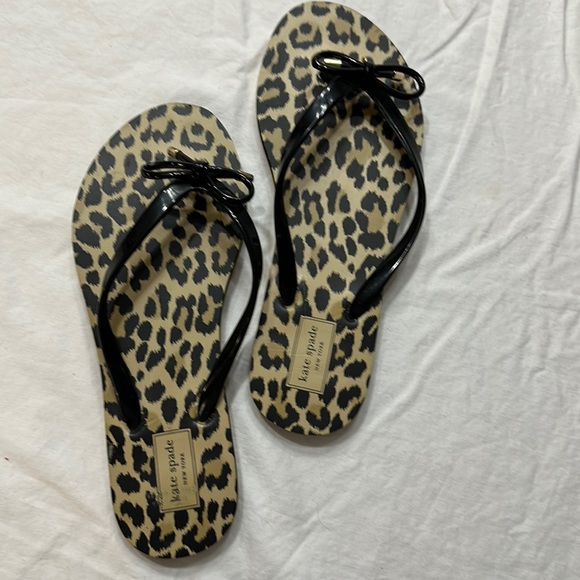 kate spade Shoes - NWOT KATE SPADE leopard print flip flops